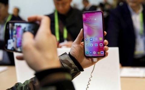 Huawei sụt giảm doanh thu kỷ lục khi bị Mỹ đưa vào danh sách đen