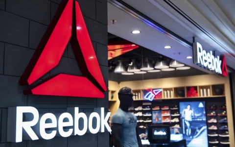 Từng thâu tóm Reebok với giá 3,8 tỷ USD, Adidas phải bán cắt lỗ sau 5 năm