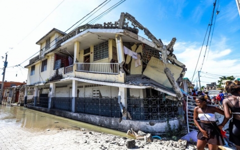 Ít nhất 304 người chết trong vụ động đất ở Haiti mạnh 7,2 độ Richter