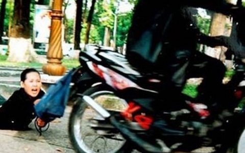 Hà Nội: Tóm gọn ổ nhóm cướp xe máy tại công viên