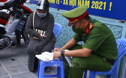 Hà Nội xử phạt gần 800 trường hợp vi phạm về phòng, chống dịch trong 24h