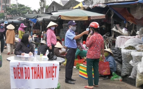 Đà Nẵng: Một ngày, phát hiện hơn 40 người buôn bán mắc COVID-19