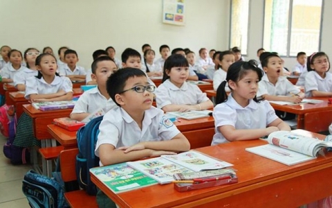 Hà Nội: Gần 900 tỷ hỗ trợ giảm 50% học phí trường công lập