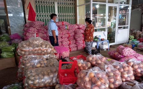 Phát hiện 4,2 tấn tỏi Trung Quốc vi phạm nhãn tại Tiền Giang