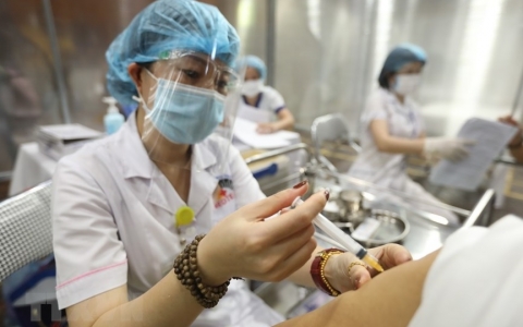 Hà Nam tiếp nhận thêm 154.500 liều vắc xin phòng COVID-19