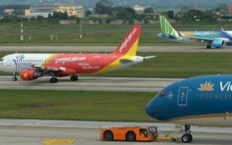 Cục Hàng không Việt Nam yêu cầu các hãng dừng mở bán vé nội địa