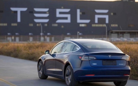 Tesla công bố doanh thu và lợi nhuận kỷ lục trong quý 3