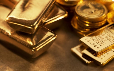 Giá vàng thế giới giảm, SJC tăng lên gần mốc 62 triệu đồng/lượng