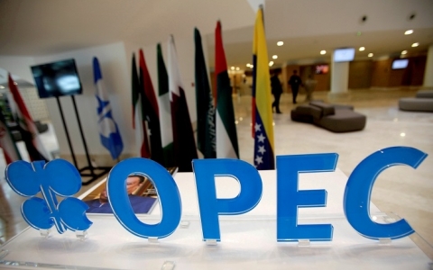 OPEC tức tốc dời lịch họp để đánh giá tác động của ‘siêu biến chủng Omicron’