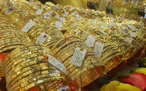 Đầu tuần, giá vàng tăng lên gần mốc 61 triệu đồng/lượng