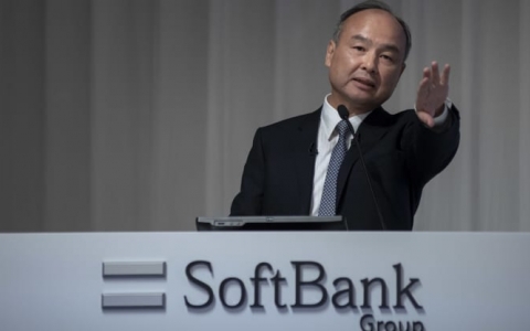 Cổ phiếu SoftBank bị dìm xuống đáy khi tin xấu liên tục ập đến