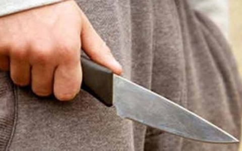 Bắt khẩn cấp nhóm thiếu niên dùng dao đe dọa cướp tài sản