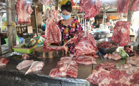 Giá thịt lợn có thể thúc đẩy lạm phát tiêu dùng của Trung Quốc vào cuối năm nay