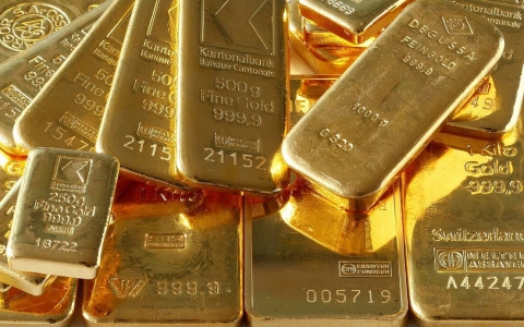 Dự báo giá vàng còn tiếp tục tăng cao
