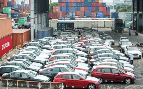 Ô tô chở người dưới 16 chỗ chỉ được nhập khẩu qua 6 cửa khẩu cảng biển