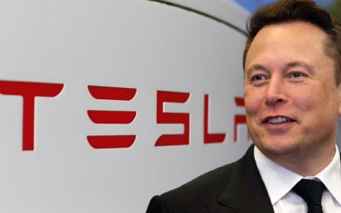Elon Musk: ‘Robot có tiềm năng lớn hơn việc kinh doanh xe điện’