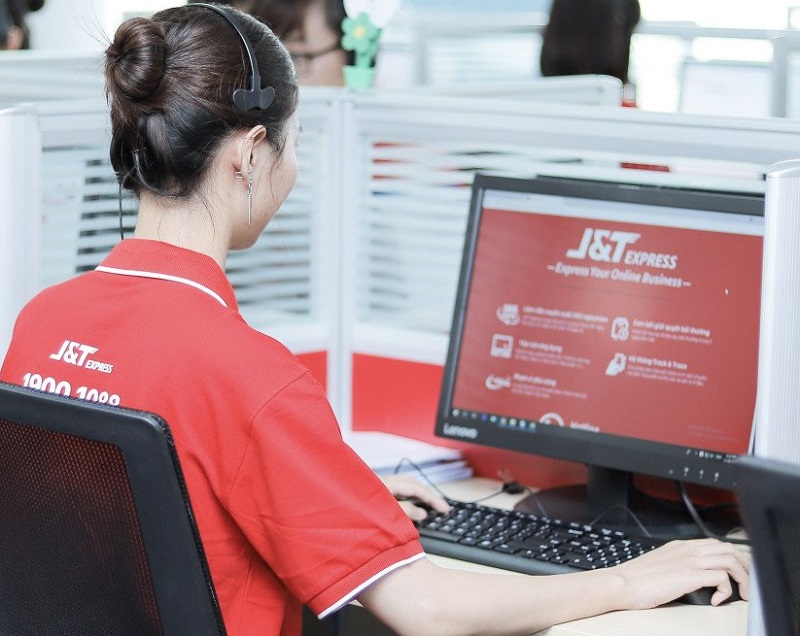 Là công ty chuyển phát nhanh tiên phong trong việc phát triển dựa trên Internet và kỹ thuật số, cũng như sở hữu mạng lưới vận chuyển đến 200 quốc gia và vùng lãnh thổ, J&T Express mang đến sự hỗ trợ hiệu quả giúp DNVVN vươn mình ra thế giới theo con đường thương mại điện tử.