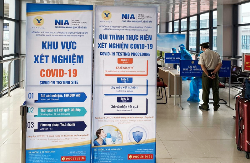 Tạm dừng dịch vụ test nhanh Covid-19 cho hành khách tại sân bay Nội Bài (Ảnh: hanoimoi.com)