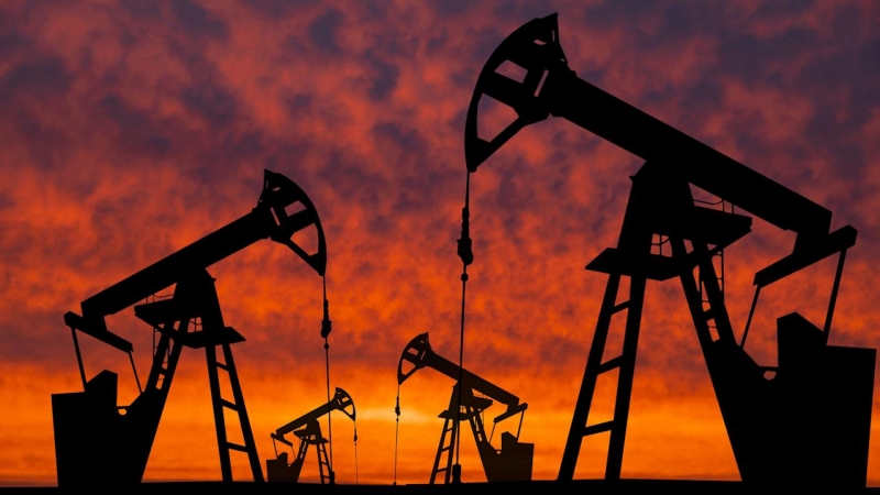 Giá dầu tăng vọt