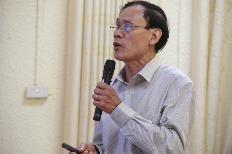 TS. Phạm Đình Thành, Nguyên Viện trưởng Viện Khoa học BHXH Việt Nam trình bày tham luận tại Hội thảo