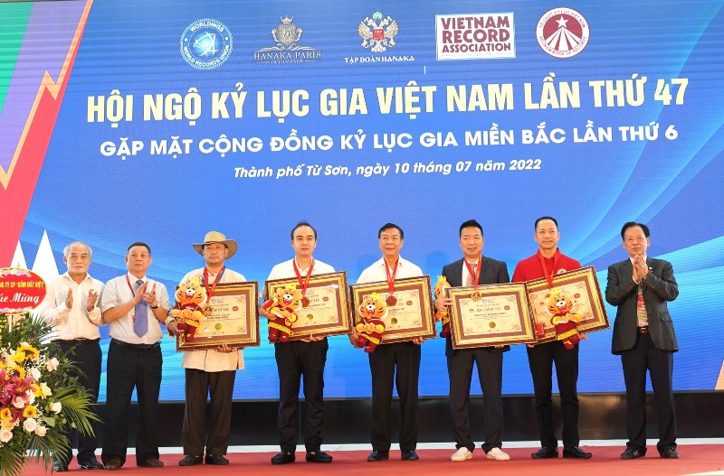 6 kỷ lục mới được trao tại Hội ngộ Kỷ lục gia Việt Nam lần thứ 47