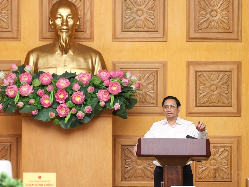 Thủ tướng Phạm Minh Chính: Phải cải thiện hiểu biết và kỹ năng sử dụng dịch vụ tài chính cho người dân
