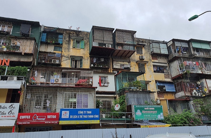 Nhiều khu chung cư, tập thể cũ tại quận Ba Đình đã xuống cấp nghiêm trọng