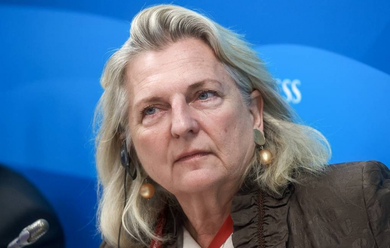 Cựu Ngoại trưởng Áo Karin Kneissl