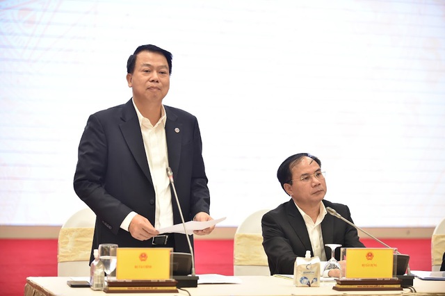 Thứ trưởng Bộ Tài chính Nguyễn Đức Chi tại cuộc họp báo Chính phủ chiều tối ngày 1/12