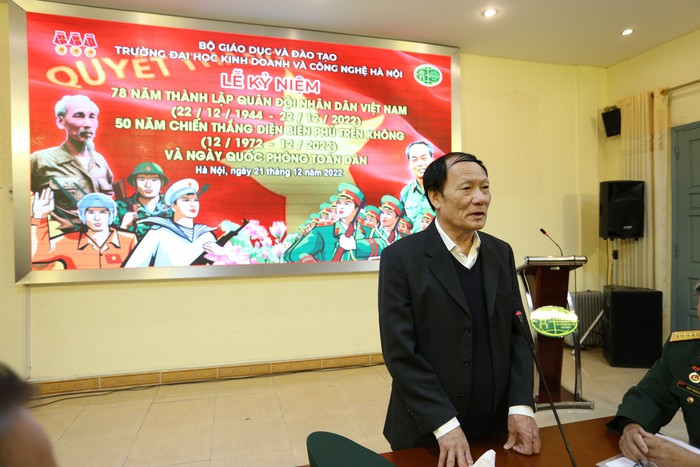 GS.TS Nguyễn Công Nghiệp – Bí thư Đảng ủy, Phó Hiệu trưởng thường trực phát biểu