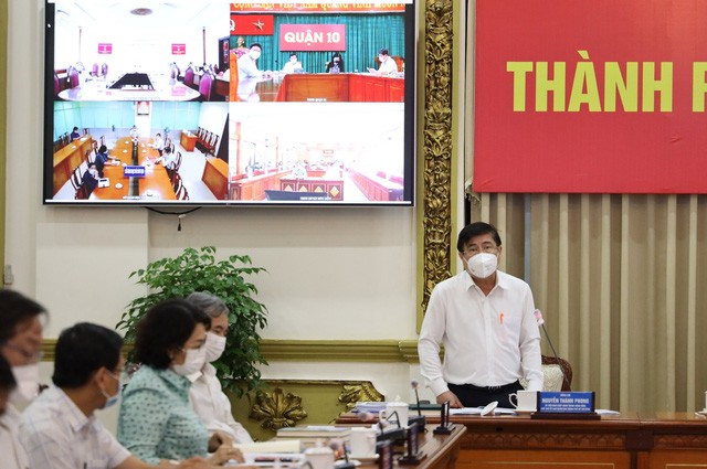 Chủ tịch UBND TP. HCM Nguyễn Thành Phong nhấn mạnh sức khỏe của Nhân dân là trên hết, trước hết (Ảnh: VTV)