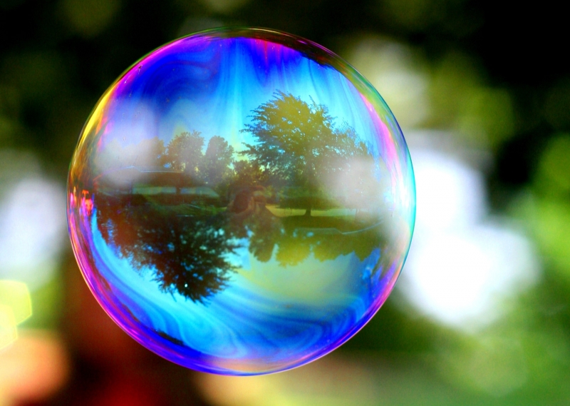 ‘Bong bóng’ (Bubble) trong kinh tế là gì? Cách ‘bong bóng’ hoạt động trong nền kinh tế