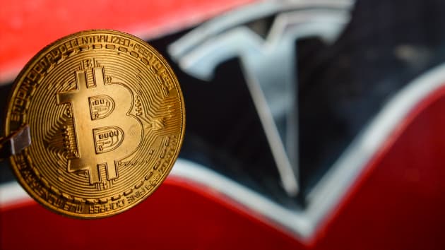 Elon Musk ‘quay lưng’ với Bitcoin, ngừng chấp nhận thanh toán khi mua xe Tesla (Ảnh: CNBC)