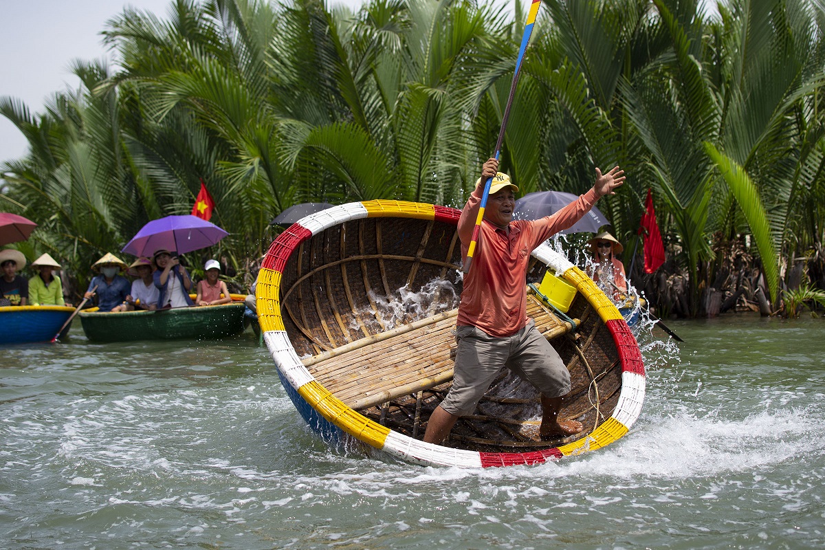 hoi-an-basket-boat-1