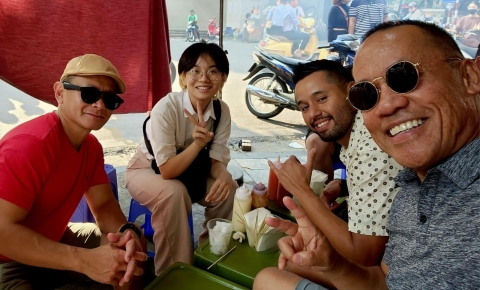 Hanoi Food Tour with Train Street Visit - ảnh 2