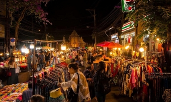 Lượn lờ “cháy túi” với những điểm mua sắm giá rẻ ở Chiang Mai