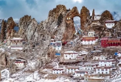 Bí ẩn ngôi đền thiêng liêng bậc nhất Tây Tạng