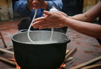 Món cháo ăn bằng đũa là 'đặc sản' miền nào?