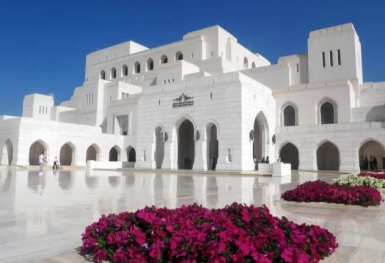 Tham quan Nhà hát Opera Hoàng gia Muscat ở Oman