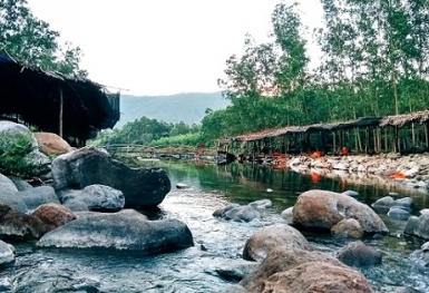 Suối Tiên - nét đẹp hoang sơ trong lành tại Huế