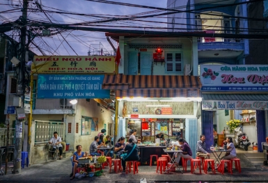 ‘Càn quét’ khu ẩm thực Sài Gòn nổi tiếng không thể bỏ qua