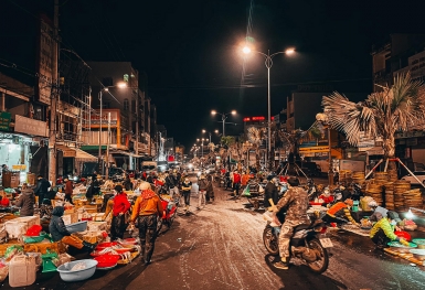 ‘Càn quét’ thiên đường ẩm thực chợ đêm Pleiku