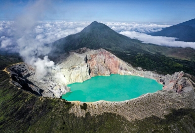 ‘Cốc axit khổng lồ’ - hồ Kawah Ijen ở Indonesia có gì hấp dẫn?