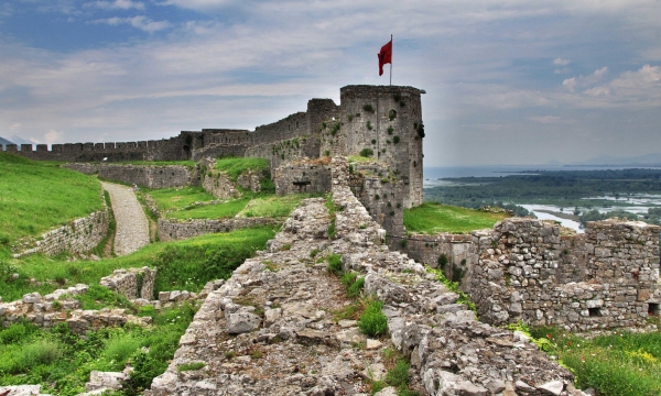 Địa điểm tham quan lịch sử không thể bỏ qua khi đi du lịch Balkan