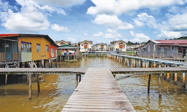 Thăm Làng nổi Kampong Ayer 1300 năm ở Thủ đô Brunei