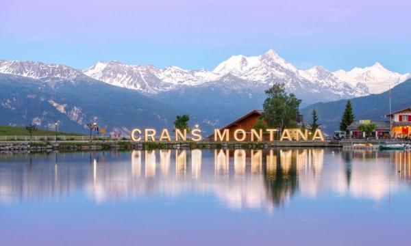 Tận hưởng mùa hè ở cao nguyên Crans-Montana, Thụy Sĩ