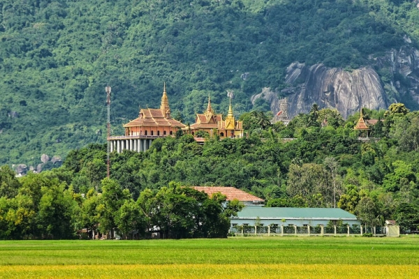 Chùa Tà Pạ –  Tiên cảnh trên không độc đáo ở xứ An Giang