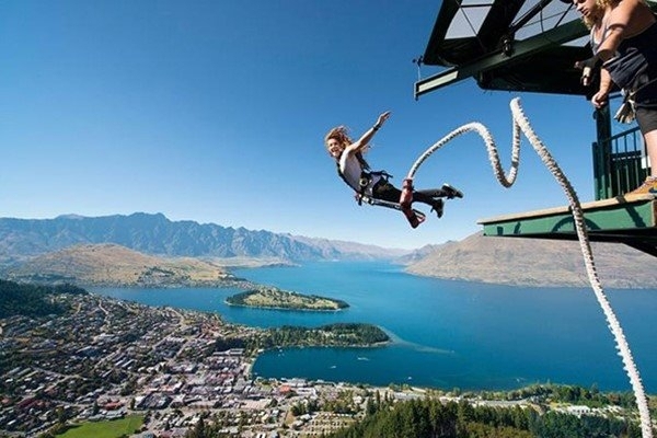 Nhảy Bungee là gì? Kinh nghiệm nhảy Bungee cho người mới bắt đầu