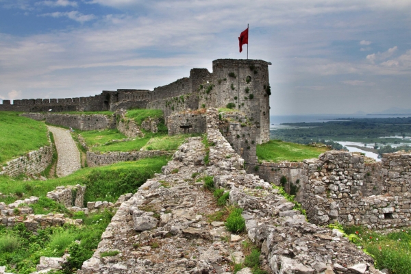 Địa điểm tham quan lịch sử không thể bỏ qua khi đi du lịch Balkan