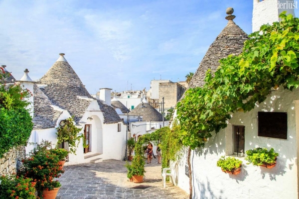 Ghé thăm ngôi làng Alberobello đẹp tựa cổ tích ở nước Ý